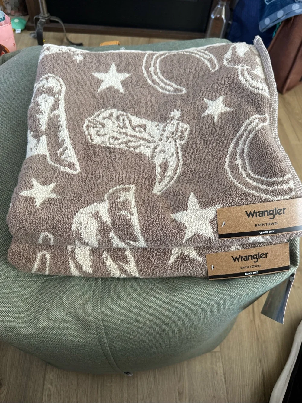 Wrangler Taupe & Cream Star and Horseshoe Towel Set